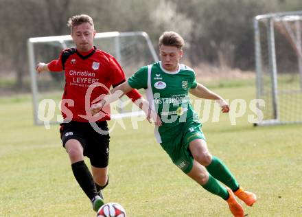 Fussball. Kaernter Liga. Maria Saal gegen Lienz . Christof Reichmann (Maria Saal),  Florian Neumeister  (Lienz). Maria Saal, 2.4.2016. 
Foto: Kuess
---
pressefotos, pressefotografie, kuess, qs, qspictures, sport, bild, bilder, bilddatenbank