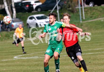 Fussball. Kaernter Liga. Maria Saal gegen Lienz . Nikolai Michael Kremer (Maria Saal),  Manuel Eder  (Lienz). Maria Saal, 2.4.2016. 
Foto: Kuess
---
pressefotos, pressefotografie, kuess, qs, qspictures, sport, bild, bilder, bilddatenbank