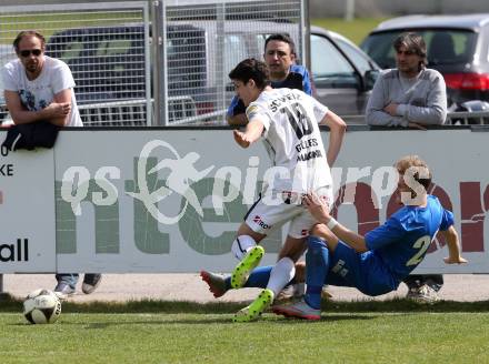 Fussball Regionalliga. Annabichler SV gegen SC Sparkasse Weiz. Michael Krainer, (ASV), Stefan Goelles (Weiz). Annabichl, am 3.4.2016.
Foto: Kuess
---
pressefotos, pressefotografie, kuess, qs, qspictures, sport, bild, bilder, bilddatenbank