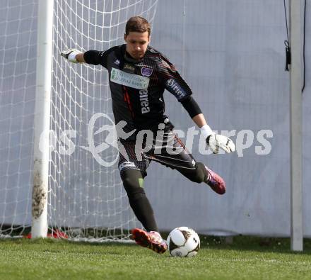 Fussball. Unterliga Ost. Austria Klagenfurt Amateure gegen Sele Zell. Manuel Zoechling (Austria Klagenfurt Amateure). Klagenfurt, 3. 4. 2016.
Foto: Kuess
---
pressefotos, pressefotografie, kuess, qs, qspictures, sport, bild, bilder, bilddatenbank