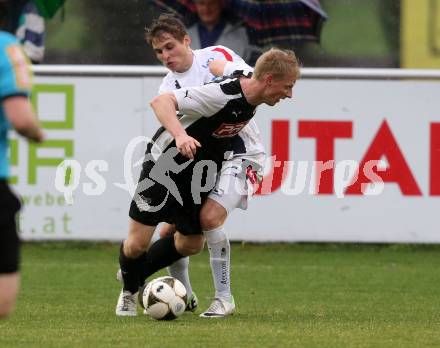 Fussball Kaerntner Liga. SAK gegen Bleiburg. Daniel Perkounig, (SAK),  Rene Partl (Bleiburg). Welzenegg, am 8.4.2016.
Foto: Kuess
---
pressefotos, pressefotografie, kuess, qs, qspictures, sport, bild, bilder, bilddatenbank