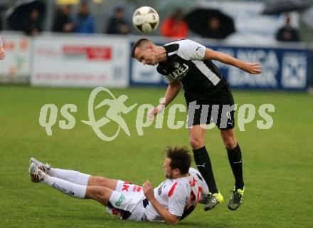 Fussball Kaerntner Liga. SAK gegen Bleiburg. Michael Kirisits, (SAK),  Miroslav Grbic (Bleiburg). Welzenegg, am 8.4.2016.
Foto: Kuess
---
pressefotos, pressefotografie, kuess, qs, qspictures, sport, bild, bilder, bilddatenbank