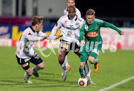 Fussball tipico Bundesliga. RZ Pellets WAC gegen SK Rapid Wien. Marc Andre Schmerboeck, De Oliveira Silvio Carlos, (WAC), Florian Kainz  (Wien). Lavanttal Arena Wolfsberg, am 9.4.2016.
Foto: Kuess
---
pressefotos, pressefotografie, kuess, qs, qspictures, sport, bild, bilder, bilddatenbank