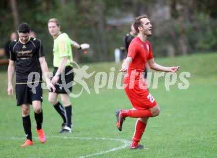 Fussball. Kaerntner Liga. Atus Ferlach gegen Koettmannsdorf. Torjubel Petar Maric, (Ferlach). Ferlach, 9.4.2016.
Foto: Kuess
---
pressefotos, pressefotografie, kuess, qs, qspictures, sport, bild, bilder, bilddatenbank