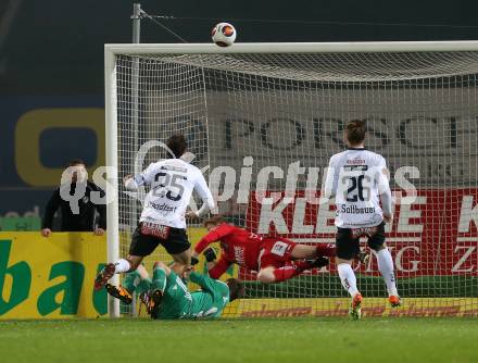 Fussball tipico Bundesliga. RZ Pellets WAC gegen SK Rapid Wien. Joachim Standfest, Michael Sollbauer, Christian Dobnik, (WAC), Matej Jelic  (Wien). Lavanttal Arena Wolfsberg, am 9.4.2016.
Foto: Kuess
---
pressefotos, pressefotografie, kuess, qs, qspictures, sport, bild, bilder, bilddatenbank