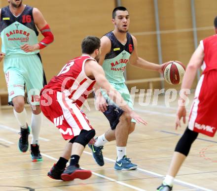 Basketball 2. Bundesliga 2015/16 Playoff Halbfinale 2.Spiel. Villach Raiders gegen St. Poelten Dragons. Jonathan Dielacher (Villach), Lukas Boeck (St. Poelten). Villach, 9.4.2016.
Foto: Kuess
---
pressefotos, pressefotografie, kuess, qs, qspictures, sport, bild, bilder, bilddatenbank