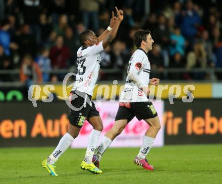 Fussball tipico Bundesliga. RZ Pellets WAC gegen SK Rapid Wien. Torjubel Issiaka Ouedraogo, Joachim Standfest (WAC). Lavanttal Arena Wolfsberg, am 9.4.2016.
Foto: Kuess
---
pressefotos, pressefotografie, kuess, qs, qspictures, sport, bild, bilder, bilddatenbank