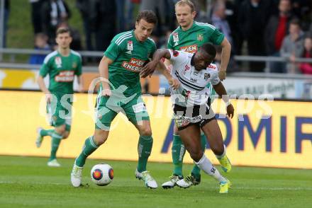 Fussball tipico Bundesliga. RZ Pellets WAC gegen SK Rapid Wien. Issiaka Ouedraogo,  (WAC), Stefan Schwab (Wien). Lavanttal Arena Wolfsberg, am 9.4.2016.
Foto: Kuess
---
pressefotos, pressefotografie, kuess, qs, qspictures, sport, bild, bilder, bilddatenbank