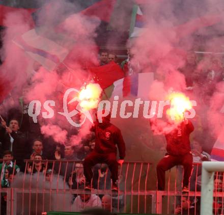 Fussball tipico Bundesliga. RZ Pellets WAC gegen SK Rapid Wien. Fans (Wien). Lavanttal Arena Wolfsberg, am 9.4.2016.
Foto: Kuess
---
pressefotos, pressefotografie, kuess, qs, qspictures, sport, bild, bilder, bilddatenbank