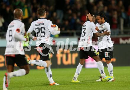 Fussball tipico Bundesliga. RZ Pellets WAC gegen SK Rapid Wien. Torjubel Issiaka Ouedraogo, Stephan Palla (WAC). Lavanttal Arena Wolfsberg, am 9.4.2016.
Foto: Kuess
---
pressefotos, pressefotografie, kuess, qs, qspictures, sport, bild, bilder, bilddatenbank