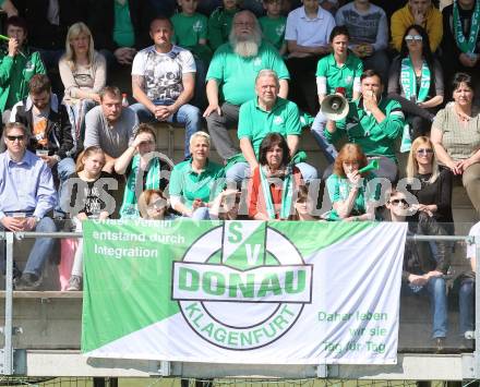 Fussball 1. KLasse C. ASK gegen Donau. Fans (Donau). Klagenfurt, am 10.4.2016.
Foto: Kuess
---
pressefotos, pressefotografie, kuess, qs, qspictures, sport, bild, bilder, bilddatenbank