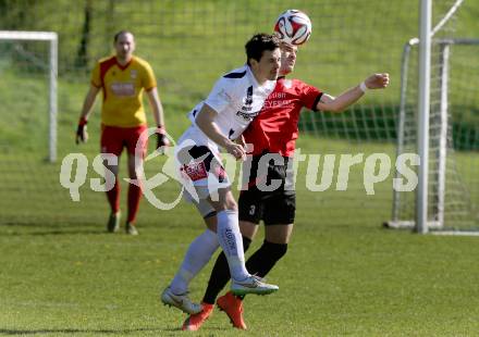 Fussball Kaerntner Liga. Maria Saal gegen SAK. Christoph Orasch (Maria Saal), Philipp Diex (SAK). Maria Saal, am 16.4.2016.
Foto: Kuess
---
pressefotos, pressefotografie, kuess, qs, qspictures, sport, bild, bilder, bilddatenbank