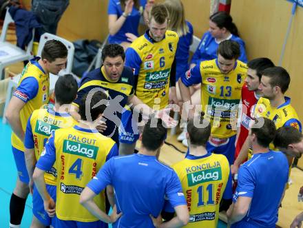 Volleyball AVL. Finale. SK Posojilnica  Aich/Dob gegen HYPO Tirol.  Trainer Matjaz Hafner (Aich/Dob). Bleiburg, am 16.4.2016.
Foto: Kuess
---
pressefotos, pressefotografie, kuess, qs, qspictures, sport, bild, bilder, bilddatenbank