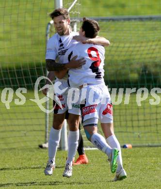 Fussball Kaerntner Liga. Maria Saal gegen SAK. Torjubel Michael Kirisits, Philipp Diex (SAK). Maria Saal, am 16.4.2016.
Foto: Kuess
---
pressefotos, pressefotografie, kuess, qs, qspictures, sport, bild, bilder, bilddatenbank