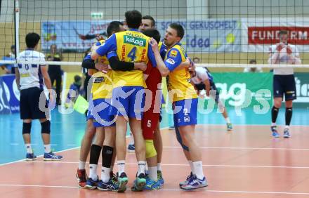 Volleyball AVL. Finale. SK Posojilnica  Aich/Dob gegen HYPO Tirol.  Jubel (Aich/Dob). Bleiburg, am 16.4.2016.
Foto: Kuess
---
pressefotos, pressefotografie, kuess, qs, qspictures, sport, bild, bilder, bilddatenbank