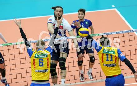 Volleyball AVL. Finale. SK Posojilnica  Aich/Dob gegen HYPO Tirol.  Pedro Frances (Tirol). Bleiburg, am 16.4.2016.
Foto: Kuess
---
pressefotos, pressefotografie, kuess, qs, qspictures, sport, bild, bilder, bilddatenbank