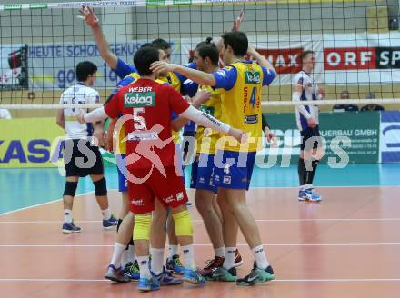 Volleyball AVL. Finale. SK Posojilnica  Aich/Dob gegen HYPO Tirol.  Jubel (Aich/Dob). Bleiburg, am 16.4.2016.
Foto: Kuess
---
pressefotos, pressefotografie, kuess, qs, qspictures, sport, bild, bilder, bilddatenbank