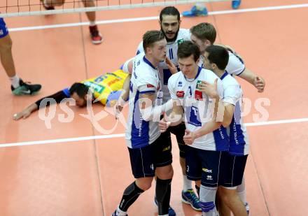 Volleyball AVL. Finale. SK Posojilnica  Aich/Dob gegen HYPO Tirol.  Jubel Tirol. Bleiburg, am 16.4.2016.
Foto: Kuess
---
pressefotos, pressefotografie, kuess, qs, qspictures, sport, bild, bilder, bilddatenbank