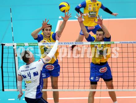 Volleyball AVL. Finale. SK Posojilnica  Aich/Dob gegen HYPO Tirol.  Filip Palgut, Michal Hruska (Aich/Dob). Bleiburg, am 16.4.2016.
Foto: Kuess
---
pressefotos, pressefotografie, kuess, qs, qspictures, sport, bild, bilder, bilddatenbank