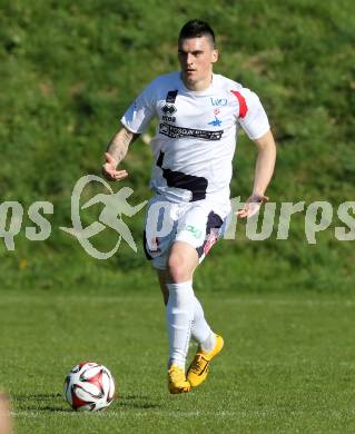 Fussball Kaerntner Liga. Maria Saal gegen SAK. Tadej Zagar Knez  (SAK). Maria Saal, am 16.4.2016.
Foto: Kuess
---
pressefotos, pressefotografie, kuess, qs, qspictures, sport, bild, bilder, bilddatenbank