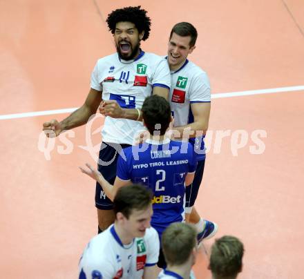 Volleyball AVL. Finale. SK Posojilnica  Aich/Dob gegen HYPO Tirol.  Jubel Duarte Da Silva (Tirol). Bleiburg, am 16.4.2016.
Foto: Kuess
---
pressefotos, pressefotografie, kuess, qs, qspictures, sport, bild, bilder, bilddatenbank