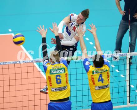 Volleyball AVL. Finale. SK Posojilnica  Aich/Dob gegen HYPO Tirol. Janis Peda (Tirol). Bleiburg, am 16.4.2016.
Foto: Kuess
---
pressefotos, pressefotografie, kuess, qs, qspictures, sport, bild, bilder, bilddatenbank