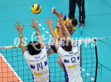 Volleyball AVL. Finale. SK Posojilnica  Aich/Dob gegen HYPO Tirol.  Kiryll Krasnevski (Aich/Dob). Bleiburg, am 16.4.2016.
Foto: Kuess
---
pressefotos, pressefotografie, kuess, qs, qspictures, sport, bild, bilder, bilddatenbank