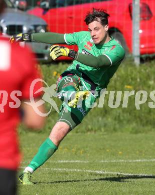 Fussball Kaerntner Liga. Maria Saal gegen SAK. Marcel Reichmann  (SAK). Maria Saal, am 16.4.2016.
Foto: Kuess
---
pressefotos, pressefotografie, kuess, qs, qspictures, sport, bild, bilder, bilddatenbank