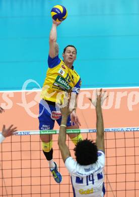 Volleyball AVL. Finale. SK Posojilnica  Aich/Dob gegen HYPO Tirol.  Nejc Pusnik (Aich/Dob). Bleiburg, am 16.4.2016.
Foto: Kuess
---
pressefotos, pressefotografie, kuess, qs, qspictures, sport, bild, bilder, bilddatenbank