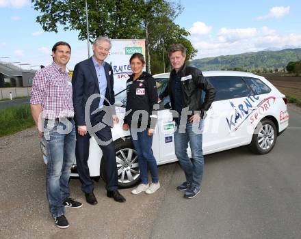 Triathlon. Kaernten Sport. Autouebergabe an Lisa Perterer. Lisa Perterer, Stefan Weitensfelder, Werner Pietsch (Kelag), Arno Arthofer. Klagenfurt, 19.4.2016.
Foto: Kuess
---
pressefotos, pressefotografie, kuess, qs, qspictures, sport, bild, bilder, bilddatenbank