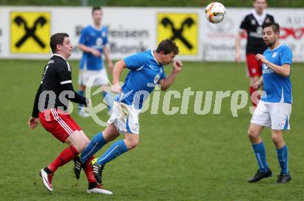 Fussball 2. KLasse A. Matrei 1b gegen SG Defreggental. Marian Presslaber,  (Matrei), Nicolas Ladstaetter (Defreggental). Matrei, am 23.4.2016.
Foto: Kuess
---
pressefotos, pressefotografie, kuess, qs, qspictures, sport, bild, bilder, bilddatenbank