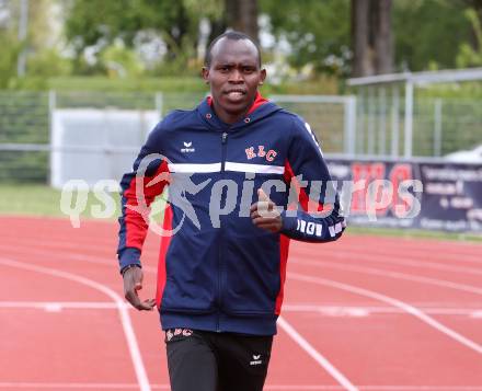 Leichtathletik. Edwin Kemboi. Klagenfurt, 26.4.2016.
Foto: Kuess
---
pressefotos, pressefotografie, kuess, qs, qspictures, sport, bild, bilder, bilddatenbank