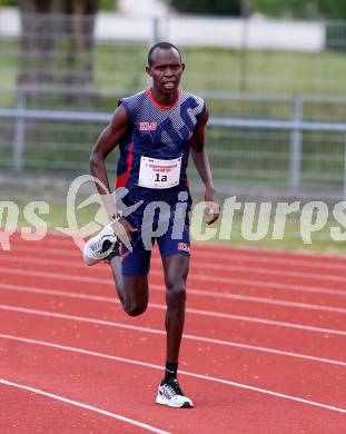 Leichtathletik. Edwin Kemboi. Klagenfurt, 26.4.2016.
Foto: Kuess
---
pressefotos, pressefotografie, kuess, qs, qspictures, sport, bild, bilder, bilddatenbank