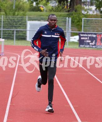 Leichtathletik. Edwin Kemboi. Klagenfurt, 26.4.2016.
Foto: Kuess
---
pressefotos, pressefotografie, kuess, qs, qspictures, sport, bild, bilder, bilddatenbank