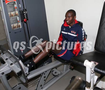 Leichtathletik. Edwin Kemboi. Klagenfurt, 26.4.2016.
Foto: Kuess
---
pressefotos, pressefotografie, kuess, qs, qspictures, sport, bild, bilder, bilddatenbank