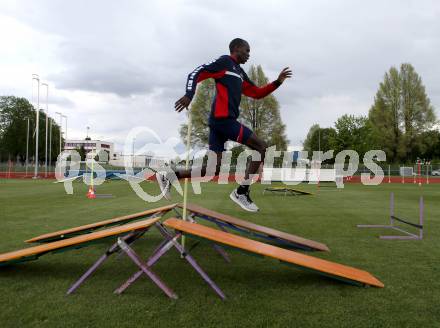 Leichtathletik. Edwin Kemboi. Klagenfurt, 26.4.2016.
Foto: Kuess
---
pressefotos, pressefotografie, kuess, qs, qspictures, sport, bild, bilder, bilddatenbank