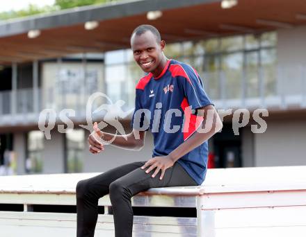 Leichtathletik. Edwin Kemboi. Klagenfurt, 26.4.2016.
Foto: Kuess
---
pressefotos, pressefotografie, kuess, qs, qspictures, sport, bild, bilder, bilddatenbank