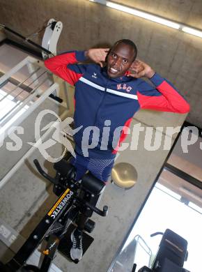 Leichtathletik. Edwin Kemboi. Klagenfurt, 26.4.2016.
Foto: Kuess
---
pressefotos, pressefotografie, kuess, qs, qspictures, sport, bild, bilder, bilddatenbank