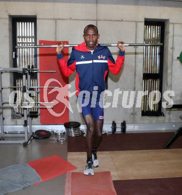 Leichtathletik. Edwin Kemboi. Klagenfurt, 26.4.2016.
Foto: Kuess
---
pressefotos, pressefotografie, kuess, qs, qspictures, sport, bild, bilder, bilddatenbank