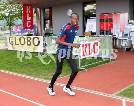 Leichtathletik. Edwin Kemboi. Klagenfurt, 26.4.2016.
Foto: Kuess
---
pressefotos, pressefotografie, kuess, qs, qspictures, sport, bild, bilder, bilddatenbank