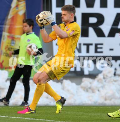 Fussball Sky Go Erste Liga. SK Austria KLagenfurt gegen LASK. Filip Dmitrovic (Klagenfurt). KLagenfurt, am 29.4.2016. 
Foto: Kuess
---
pressefotos, pressefotografie, kuess, qs, qspictures, sport, bild, bilder, bilddatenbank