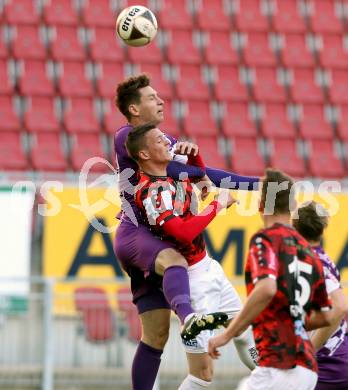 Fussball Sky Go Erste Liga. SK Austria KLagenfurt gegen LASK. Bernd Kager, (Klagenfurt), Felix Luckeneder  (LASK). KLagenfurt, am 29.4.2016. 
Foto: Kuess
---
pressefotos, pressefotografie, kuess, qs, qspictures, sport, bild, bilder, bilddatenbank