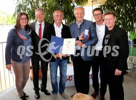 Leichtathletik. 60 Jahr Feier KLC.  Ueberreichung des Kaerntner Lorber fuer ehrenamtliche Taetigkeit in Gold. Betina Germann, Landeshauptmann Peter Kaiser, Robert Kropiunig, Landtagspraesident Rudolf Schober, Werner Pullnig, Arno Arthofer. Klagenfurt, am 30.4.2016.
Foto: Kuess
---
pressefotos, pressefotografie, kuess, qs, qspictures, sport, bild, bilder, bilddatenbank