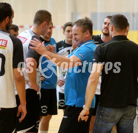 Handball Bundesliga. SC Ferlach gegen St. Poelten.  Trainer Ivan Vajdl (Ferlach). Ferlach, am 5.5.2016.
Foto: Kuess 
---
pressefotos, pressefotografie, kuess, qs, qspictures, sport, bild, bilder, bilddatenbank