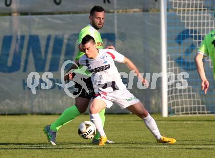 Fussball Kaerntner Liga. SAK gegen Kuehnsdorf. Tadej Zagar Knez,  (SAK), Blaz Mohar (Kuehnsdorf). Welzenegg, am 16.5.2016.
Foto: Kuess




---
pressefotos, pressefotografie, kuess, qs, qspictures, sport, bild, bilder, bilddatenbank