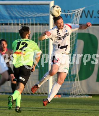 Fussball Kaerntner Liga. SAK gegen Kuehnsdorf. Patrick Lausegger,  (SAK), Pascal Doerflinger (Kuehnsdorf). Welzenegg, am 16.5.2016.
Foto: Kuess




---
pressefotos, pressefotografie, kuess, qs, qspictures, sport, bild, bilder, bilddatenbank