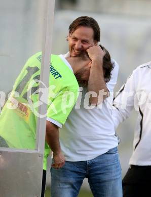 Fussball Kaerntner Liga. SAK gegen Kuehnsdorf. Trainer Julian Richard Huber, Pascal Doerflinger (Kuehnsdorf). Welzenegg, am 16.5.2016.
Foto: Kuess




---
pressefotos, pressefotografie, kuess, qs, qspictures, sport, bild, bilder, bilddatenbank