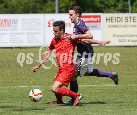 Fussball Kaerntner Liga. ATUS Ferlach gegen Globasnitz. Ernst Golautschnig, (Ferlach), Mario Hutter  (Globasnitz). Ferlach, am 7.5.2016.
Foto: Kuess
---
pressefotos, pressefotografie, kuess, qs, qspictures, sport, bild, bilder, bilddatenbank