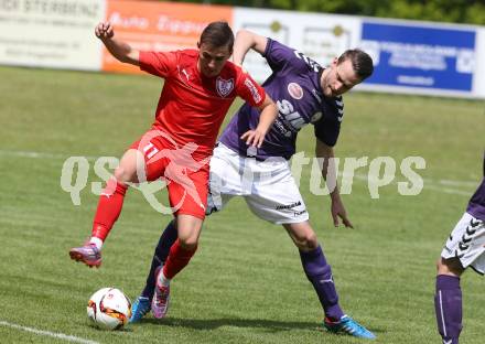 Fussball Kaerntner Liga. ATUS Ferlach gegen Globasnitz. Dominik Mak,  (Ferlach), Mario Hutter (Globasnitz). Ferlach, am 7.5.2016.
Foto: Kuess
---
pressefotos, pressefotografie, kuess, qs, qspictures, sport, bild, bilder, bilddatenbank