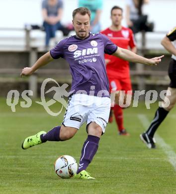 Fussball Kaerntner Liga. ATUS Ferlach gegen Globasnitz. Stefan Friessnegger  (Globasnitz). Ferlach, am 7.5.2016.
Foto: Kuess
---
pressefotos, pressefotografie, kuess, qs, qspictures, sport, bild, bilder, bilddatenbank